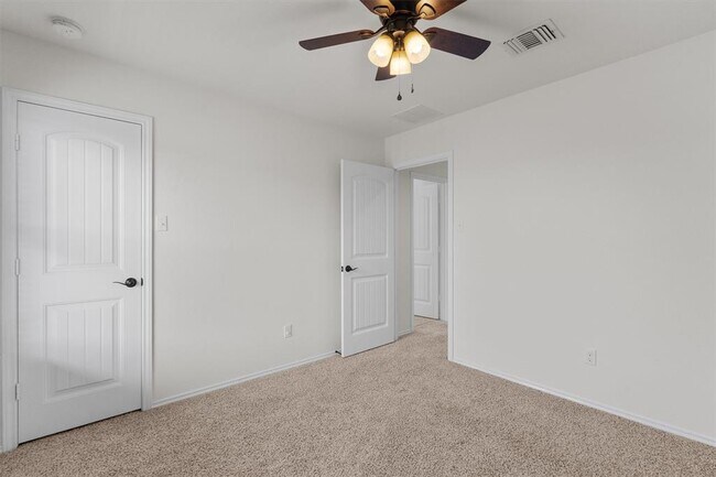 Building Photo - 18825 Star Gazer Way