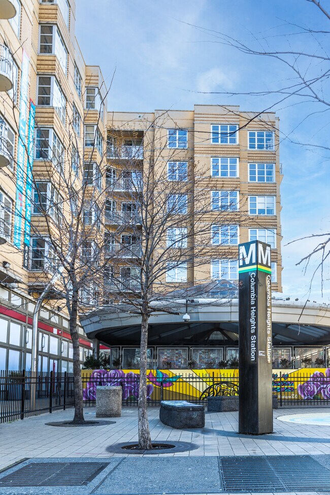 Building Photo - 430 Irving St NW