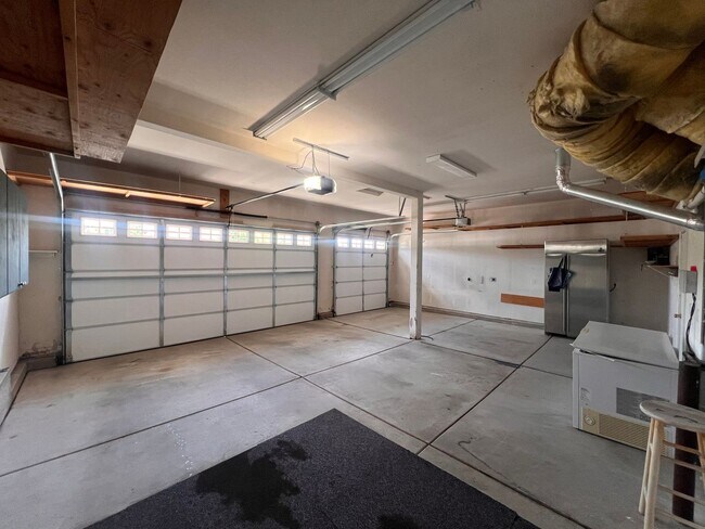 Building Photo - Large Beautiful Home off Toll Rd, South Reno