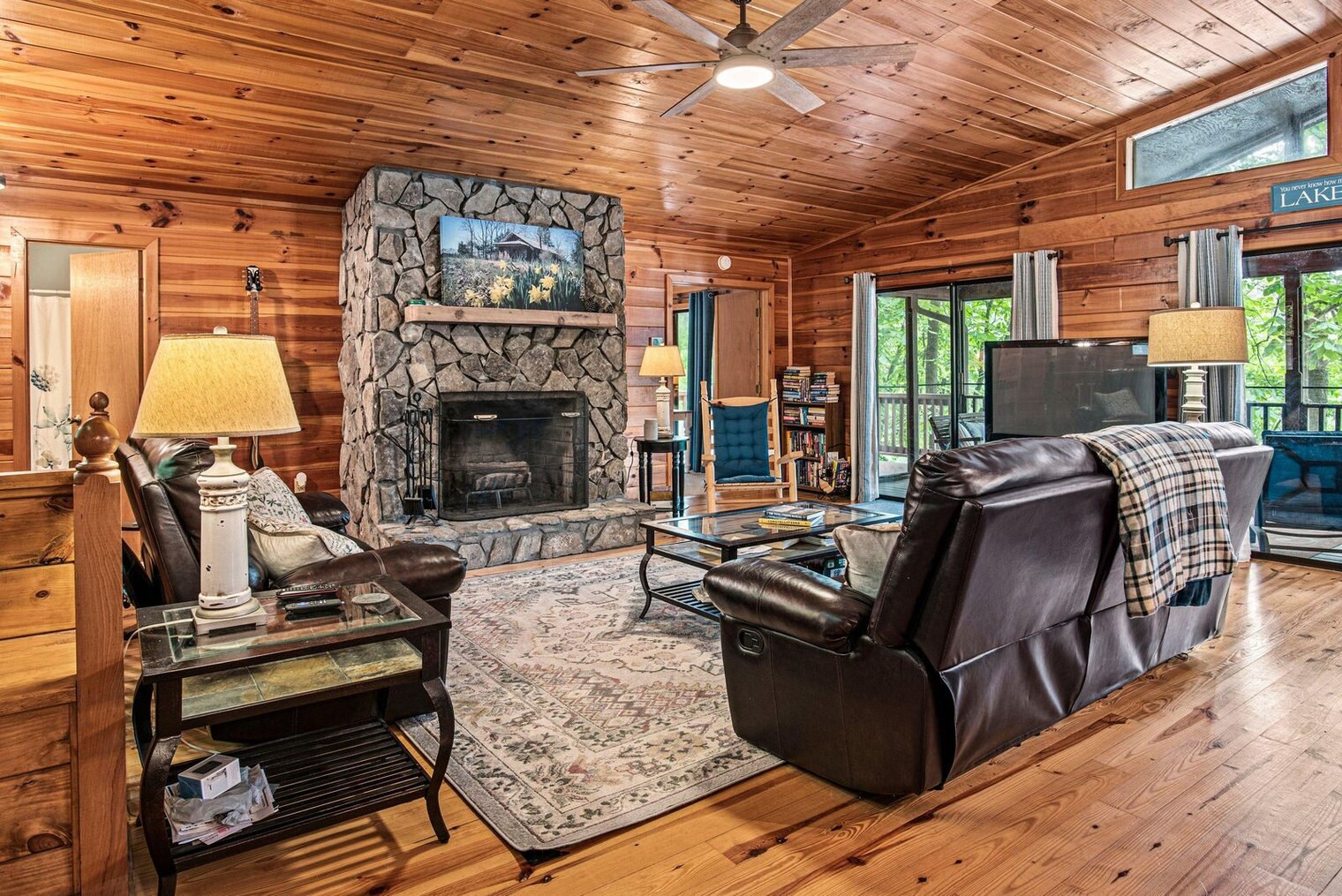 Building Photo - 410 Dogwood Ln