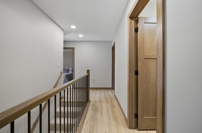 Building Photo - 557 Cannondale Ave