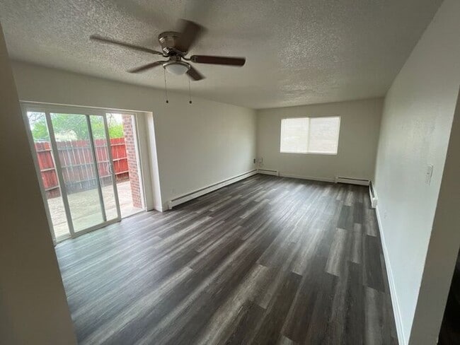 Building Photo - **Charming 2-Bedroom Home in Colorado Spri...