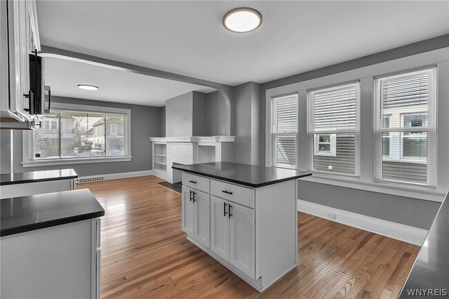 Building Photo - 49 Virgil Ave