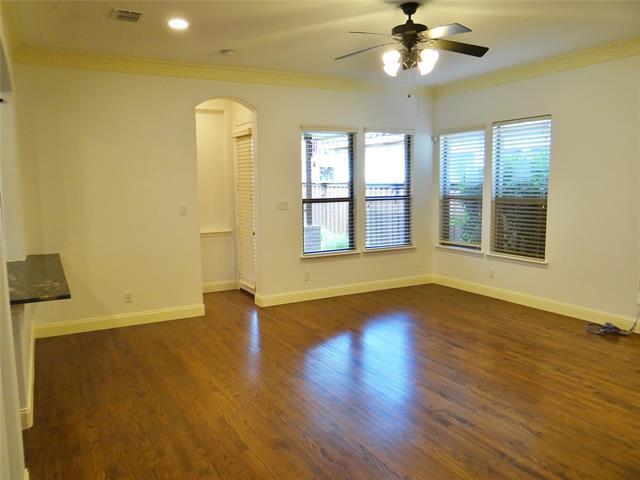 Building Photo - 831 San Clemente