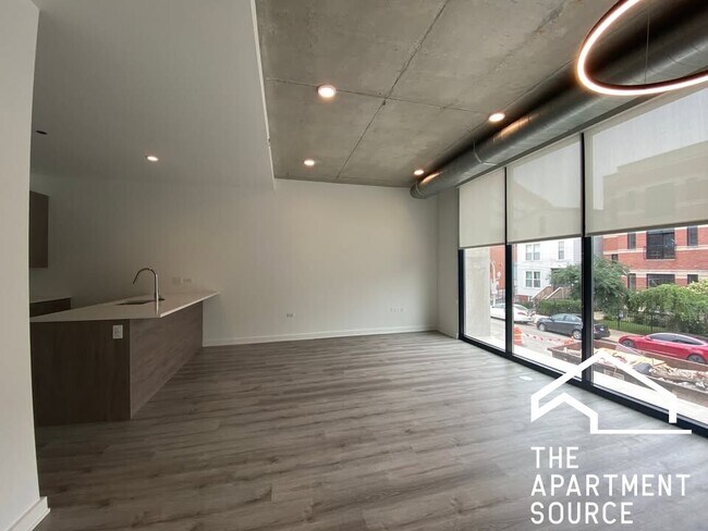 Building Photo - 1118 W Patterson Ave