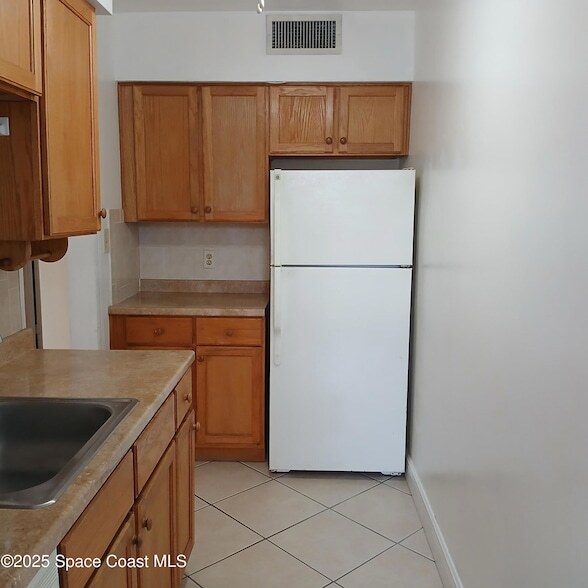 Building Photo - 250 N Banana River Dr