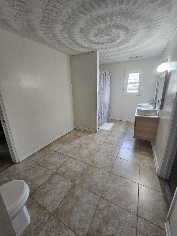 Building Photo - 2929 Hilton Ave