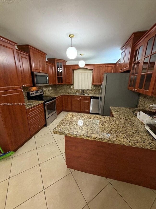 Building Photo - 3541 SW 125th Ct