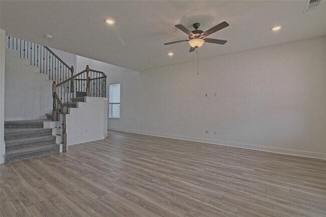 Building Photo - 212 Turnbuckle Bnd