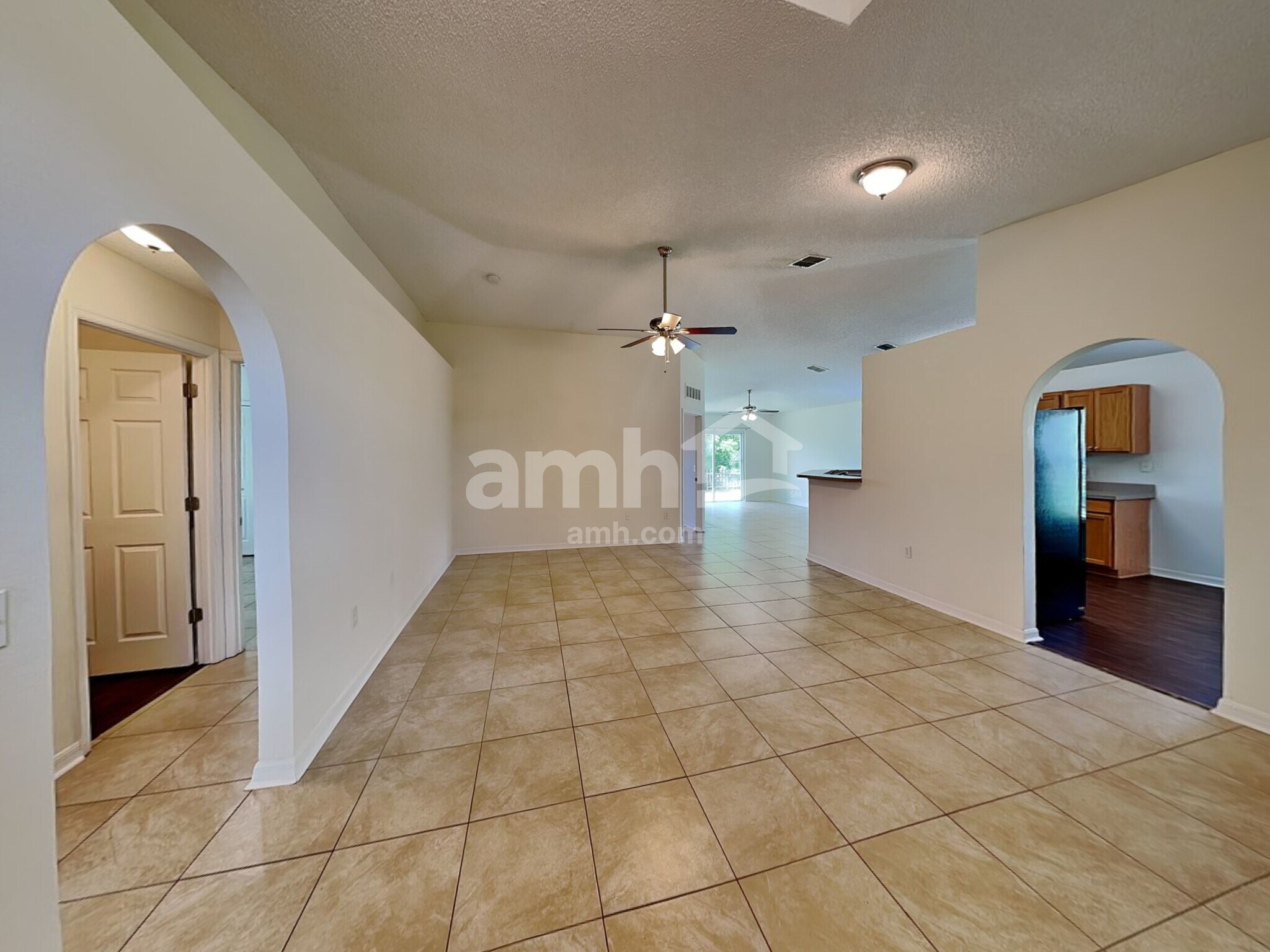 Building Photo - 2201 Pierce Arrow Dr