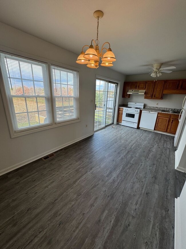 Building Photo - 2-bedroom, 1-bathroom home in East Petersburg, PA
