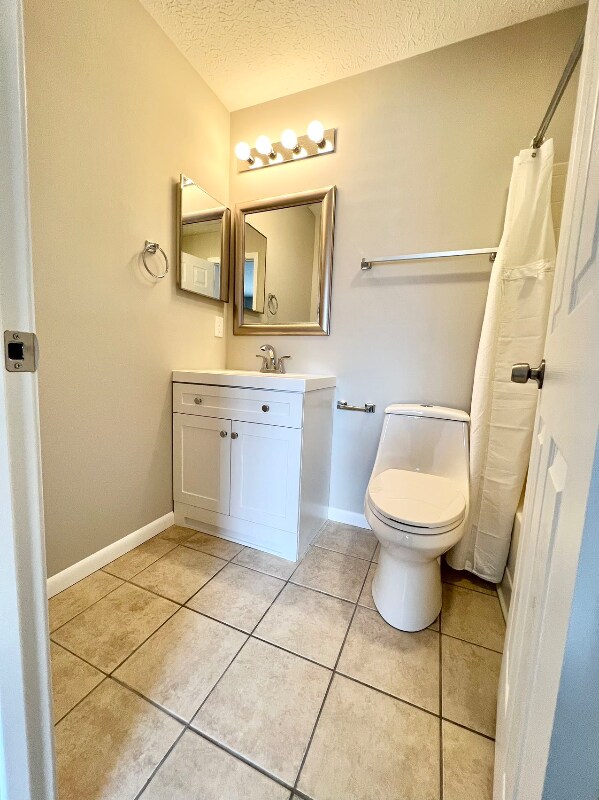 Building Photo - 2265 Hedgerow Road