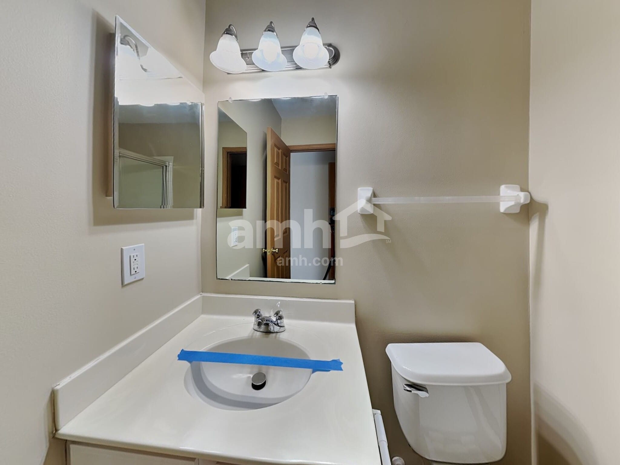 Building Photo - 3894 Snowshoe Ave