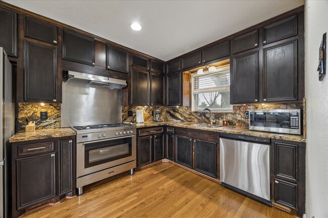 Building Photo - 510 S Belknap St