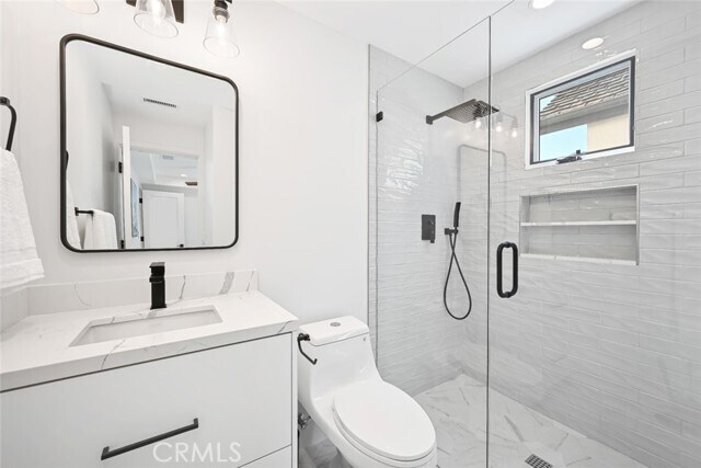 Building Photo - 413 Edgewater Pl