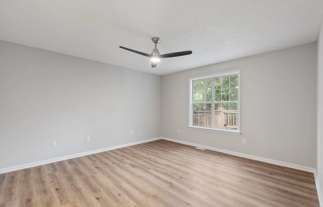 Building Photo - Charming 4/3 Home Downtown Greenville!