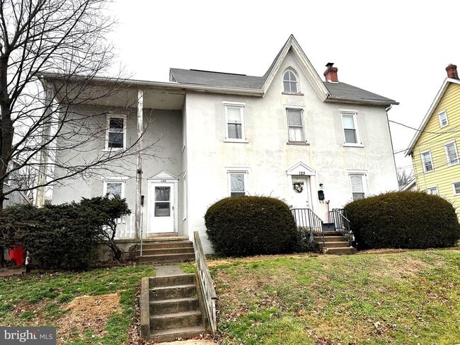 Primary Photo - 125 Green St