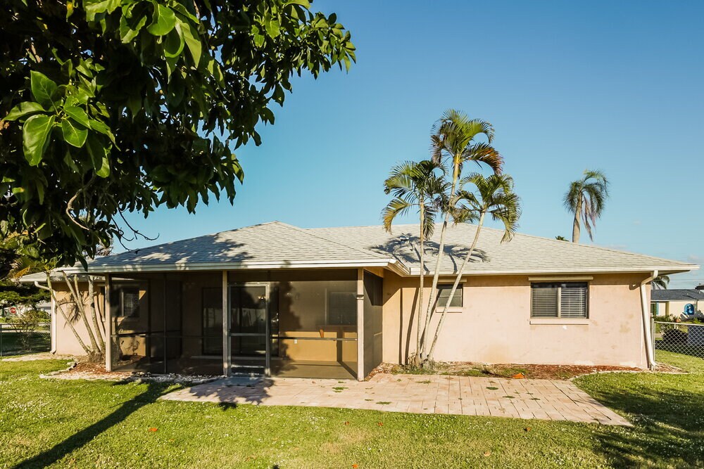 Building Photo - 4208 SE 9th Ave