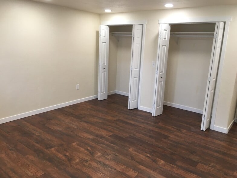 Building Photo - 287 W 500 N