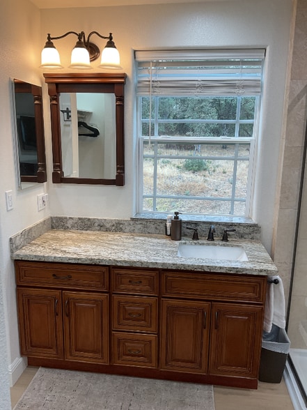 Building Photo - 6696 Mosquito Rd