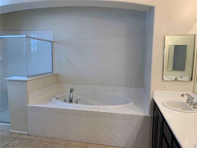 Building Photo - 3368 Osiana Ave
