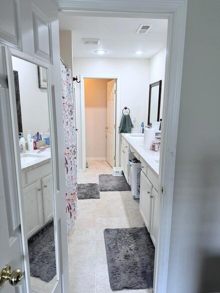 Building Photo - 5172 Vinings Bend