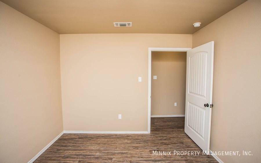 Building Photo - 2508 N Avenue P