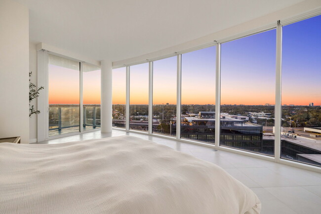 Building Photo - 2900 W Bay to Bay Blvd