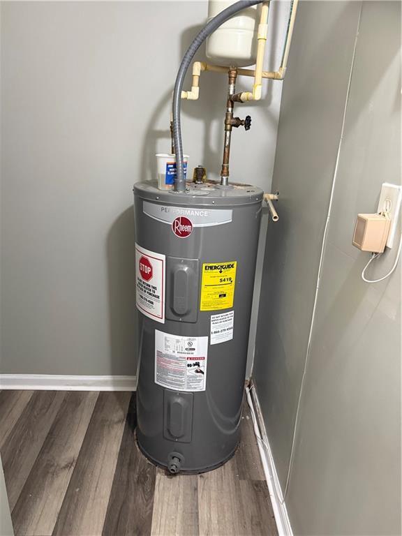 Building Photo - 2324 Coach Way