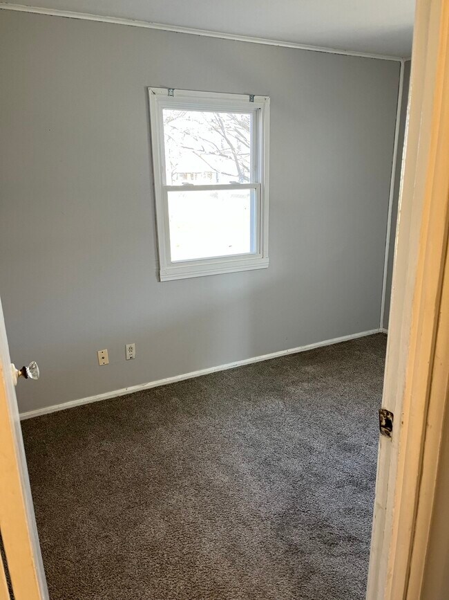 back bedroom - 1317 Washington Ave