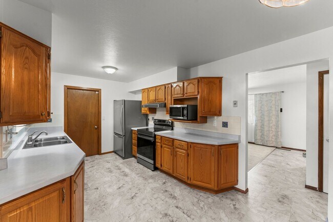 Building Photo - 4025 N Carefree Cir