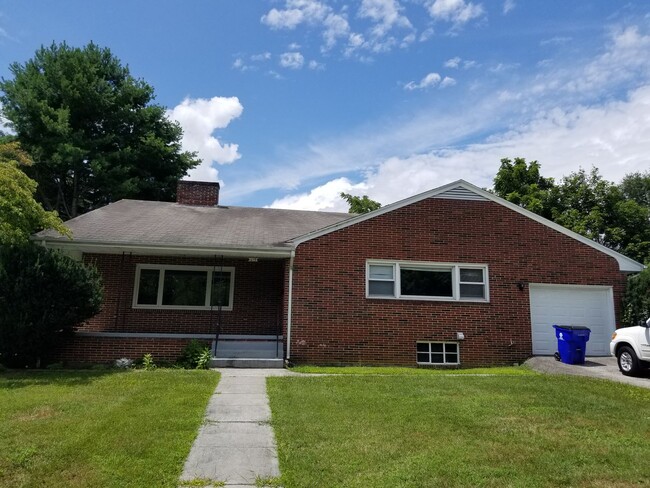 Primary Photo - Spacious Home in Downtown Blacksburg