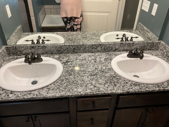 Building Photo - 20535 Autumn Trail