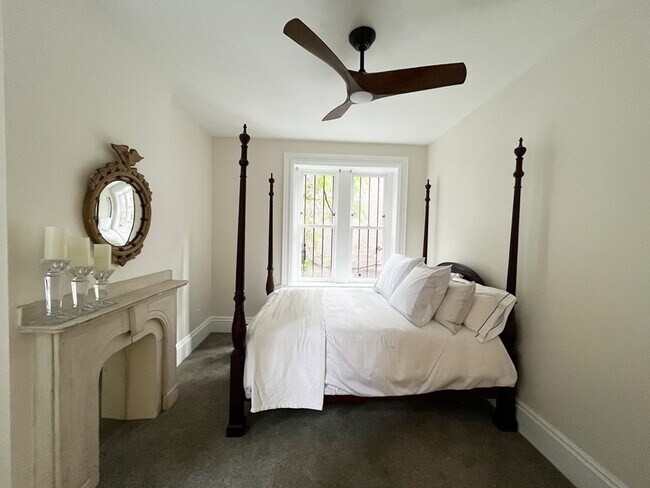 Building Photo - 2A Wellington St