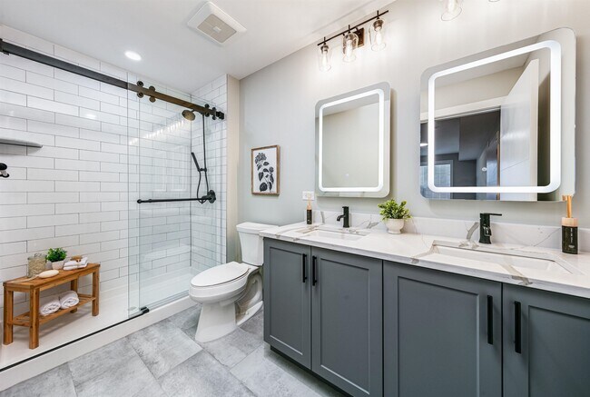 Building Photo - 32 Oakland Ave