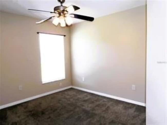 Building Photo - 1802 Durkee Pl