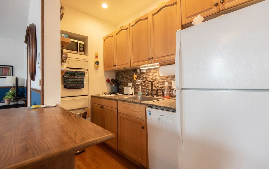 Building Photo - 541 W Wrightwood Ave