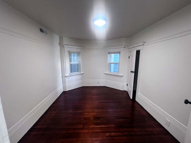 Building Photo - 1301 Adeline St