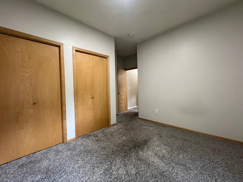 Bedroom 3 - 118 S Shannon Dr