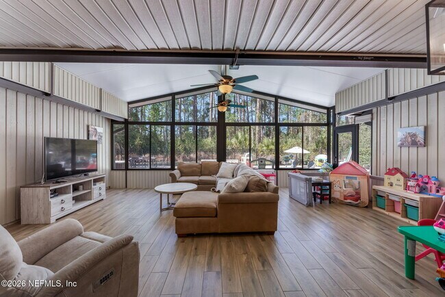 Building Photo - 4340 Blue Heron Dr