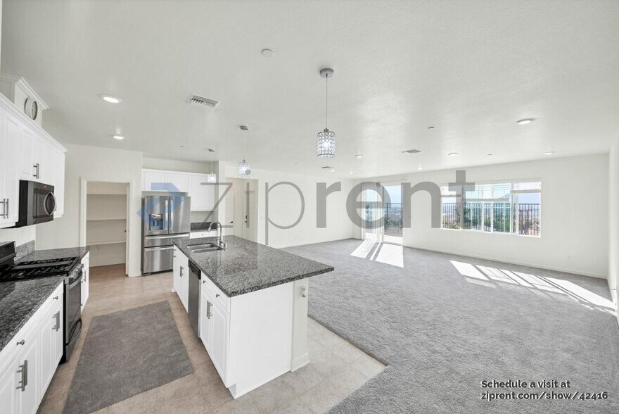 Building Photo - 41207 Alegria Ln