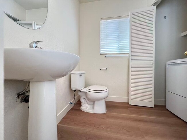 Building Photo - 8704 Autumn Valley Ave