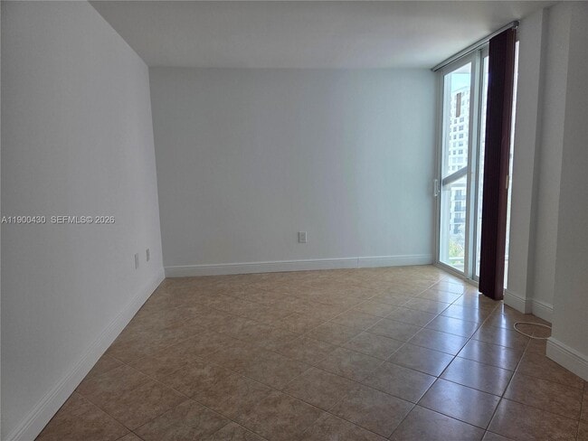 Building Photo - 5880 Collins Ave