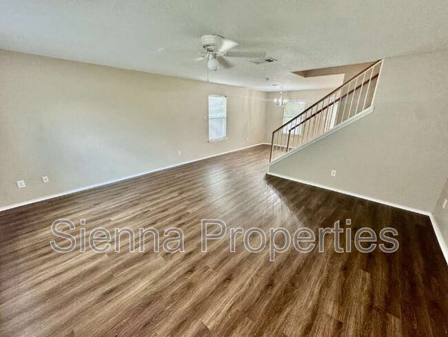 Building Photo - 398 Paddington Dr