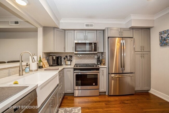 Building Photo - 546 E Windgate Ct