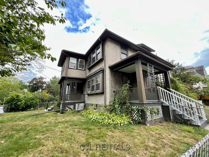 Primary Photo - 40 Copley St