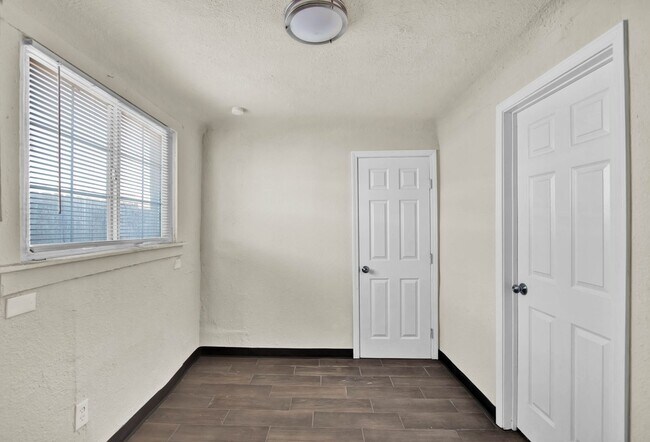 Building Photo - Charming 2 bedroom, 1 bath home in East El Paso!
