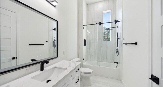 Building Photo - 75 Wick Willow Rd