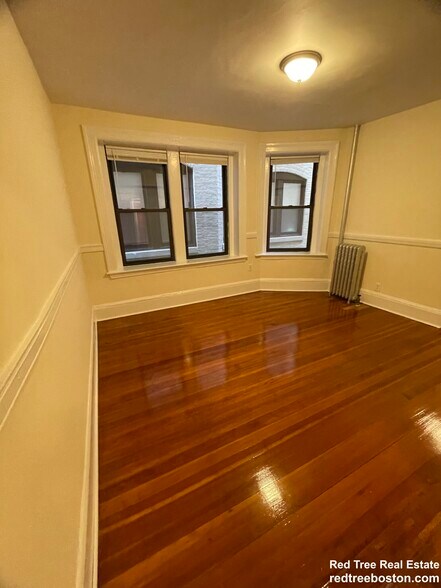 Building Photo - 885 Massachusetts Ave