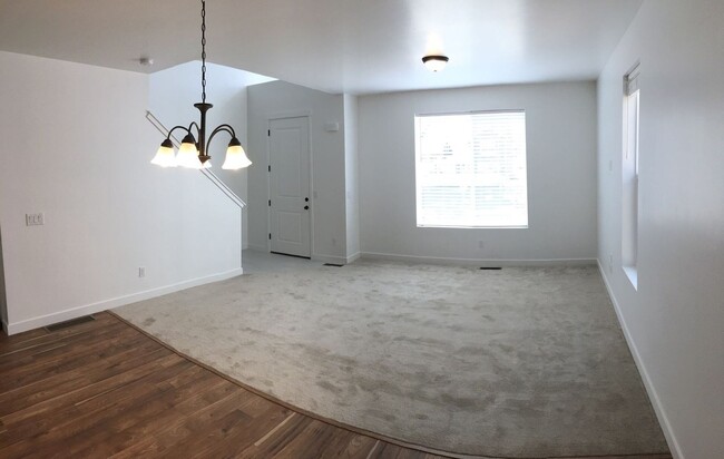 Building Photo - Pet Friendly Gorgeous Row End Townhome w 2 car attached garage!